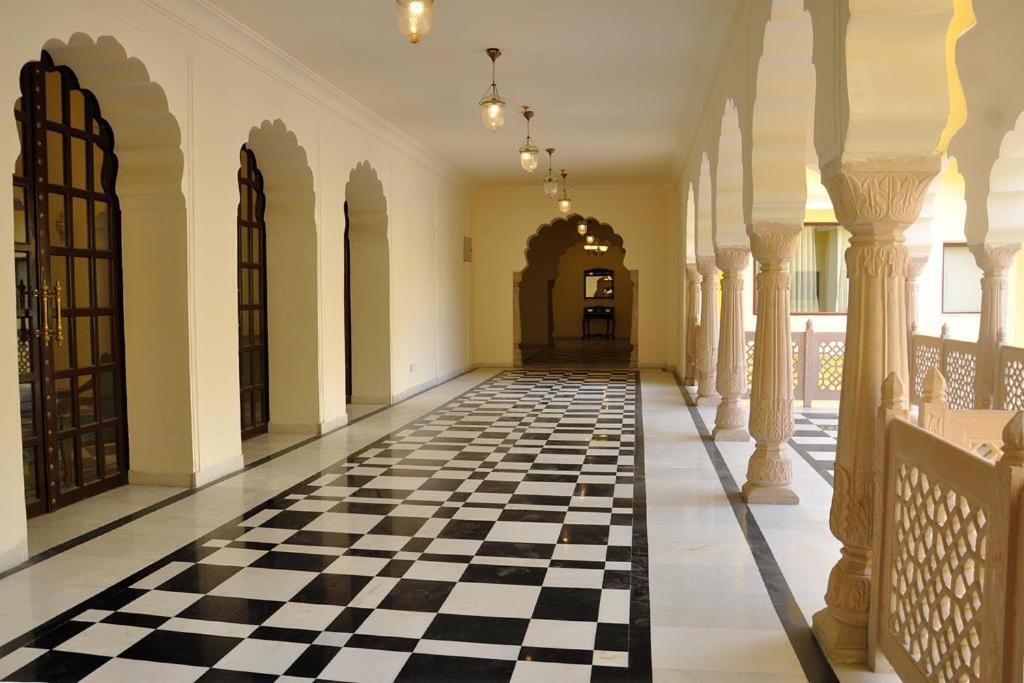 Hotel Raj Bagh Palace Jaipur Buitenkant foto